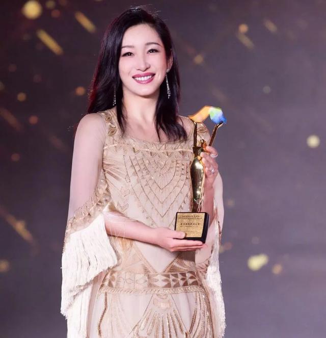 Từng bị gọi là “Ảnh hậu xấu nhất”, cô bị đại gia bỏ rơi rồi có cái kết khiến nhiều người ngỡ ngàng- Ảnh 2.