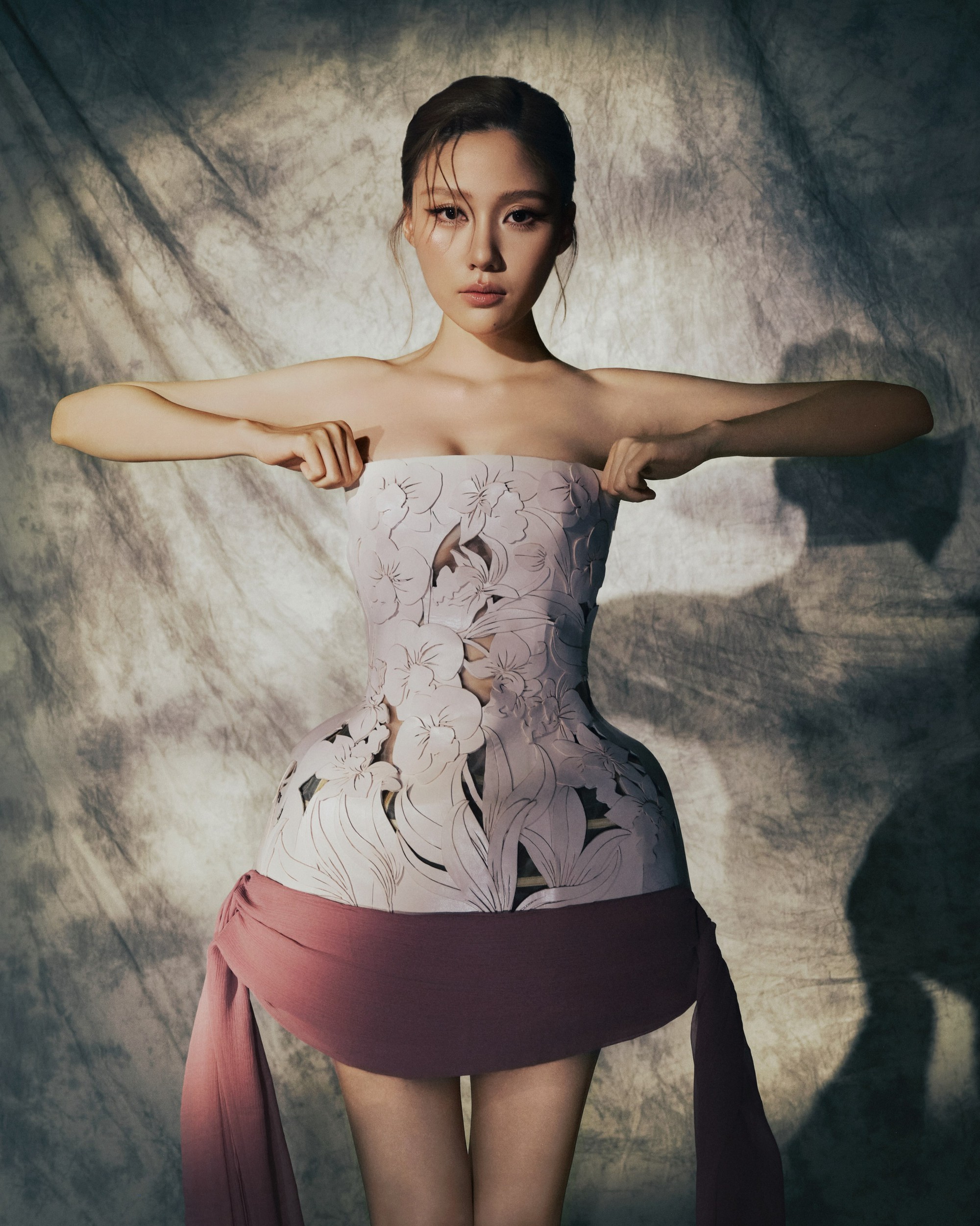 Negav không giấu được cảm xúc khi Uyển Ân lần đầu catwalk- Ảnh 4.