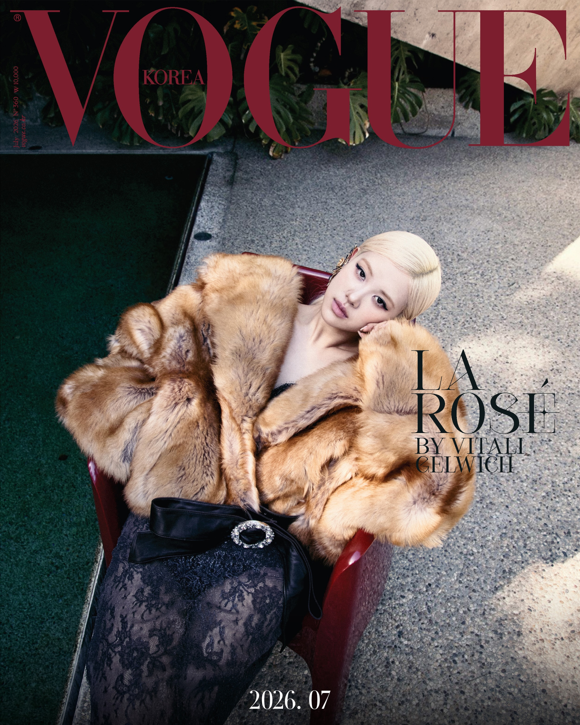 Vogue nhìn lại 10 năm BLACKPINK: 4 cô gái "sến" giờ là những nữ hoàng không thể lật đổ- Ảnh 12.