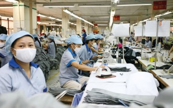 Tăng lương không tạo áp lực lớn lên lạm phát