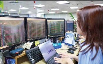 Tăng tốc cải cách để tiến tới “chuẩn” thị trường mới nổi của MSCI