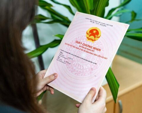 Chính thức từ nay, chậm sang tên sổ đỏ có thể bị phạt tới 6 triệu đồng