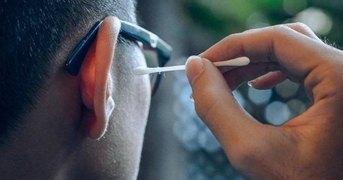 Lời khuyên cho người cứ ngứa là ngoáy tai