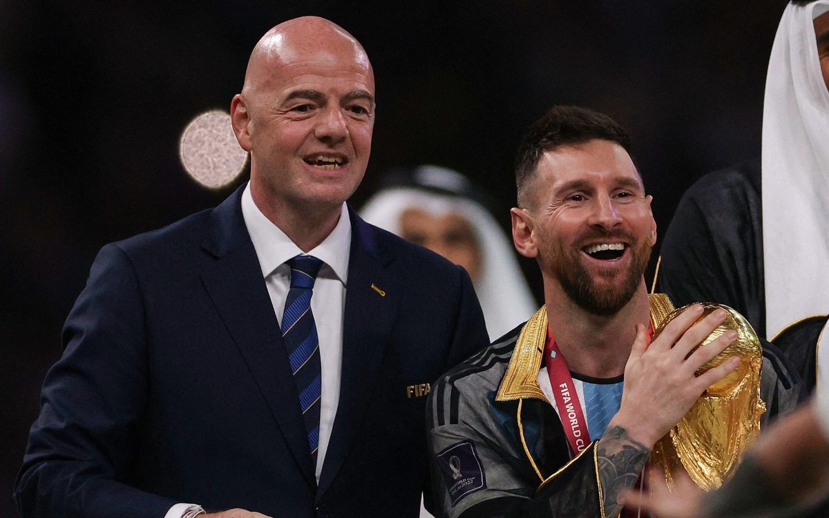 Chủ tịch FIFA Gianni Infantino tri ân Messi: “Tài năng kỳ diệu và sự khiêm tốn của anh sẽ luôn được nhớ đến”