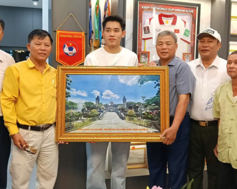 Món quà tân gia đặc biệt của Đình Bắc
