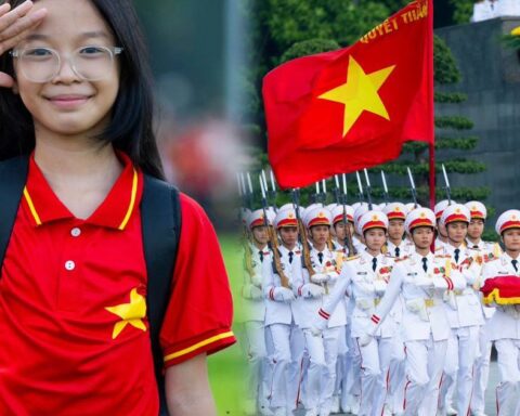Bồi hồi nghi lễ thượng cờ thiêng liêng tại Quảng trường Ba Đình sáng 2/9: Việt Nam có một lá cờ, để biết chúng ta tự do