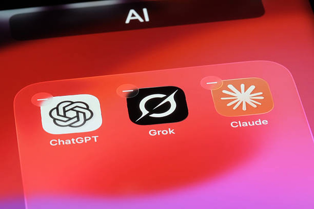 Claude, ChatGPT và Grok sập trên toàn cầu