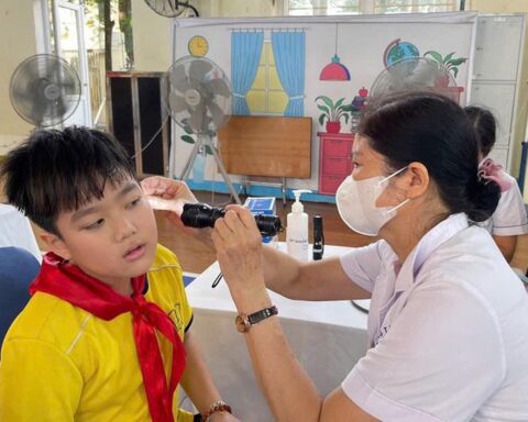 Cập nhật dữ liệu sức khỏe học sinh lên hệ thống của Bộ Y tế
