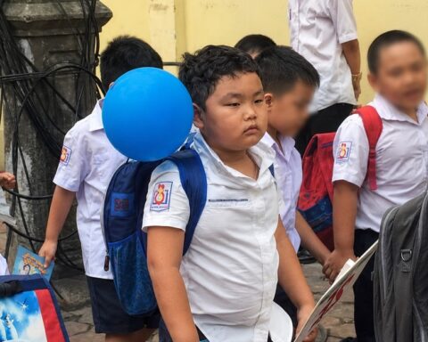 Cậu bé có loạt meme “chán đời” huyền thoại mỗi mùa khai giảng bị đào lại một lần giờ ra sao?