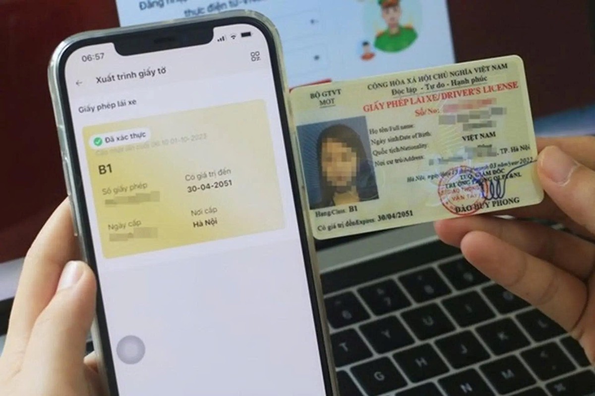 Đã thi đỗ giấy phép lái xe nhưng 8 tháng sau vẫn chưa nhận được bản cứng: Bộ Công an trả lời thế nào?