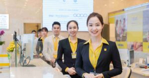 Thu nhập nhân viên một ngân hàng tăng vọt gần 70%, tiền thưởng gấp 120 lần cùng kỳ