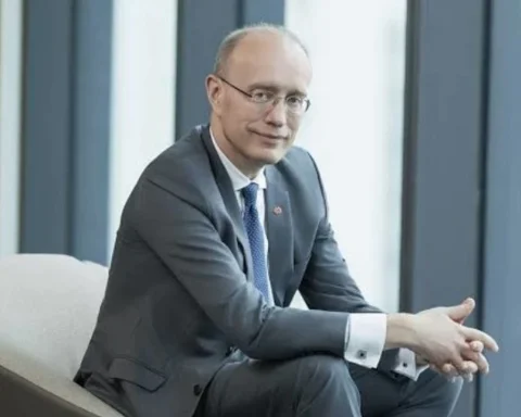 CEO ngân hàng nào lương cao hơn chủ tịch?