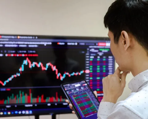Chứng khoán hướng đỉnh cũ, dòng tiền liệu có đủ mạnh?