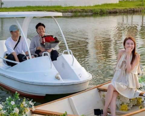 Hỷ sự showbiz: Nàng hậu đăng quang năm 2019 vừa được cầu hôn, nửa kia là “thái tử đế chế giải trí” trăm tỷ