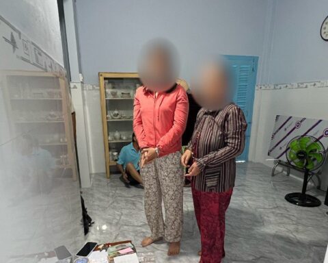 Lâm Đồng: Bắt quả tang mẹ chồng và con dâu ghi lô đề tại nhà