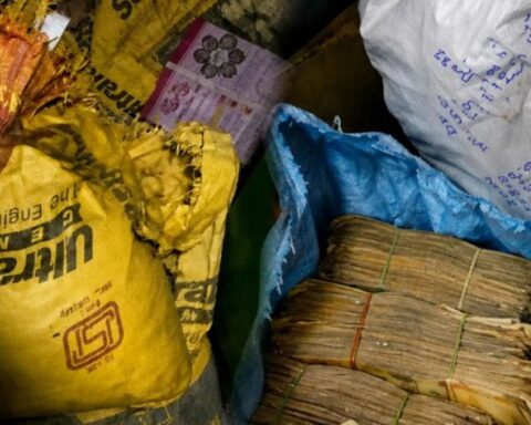 Cụ bà ăn xin 40 năm qua đời, người thân mở căn phòng luôn khoá kín: Số lượng bên trong lên tới hơn 30