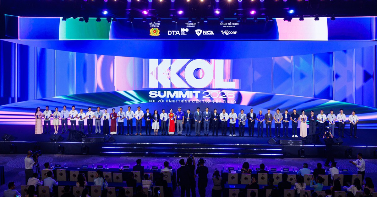 Đang diễn ra phiên toàn thể buổi chiều của KOL Summit 2026 với 1500 khách mời