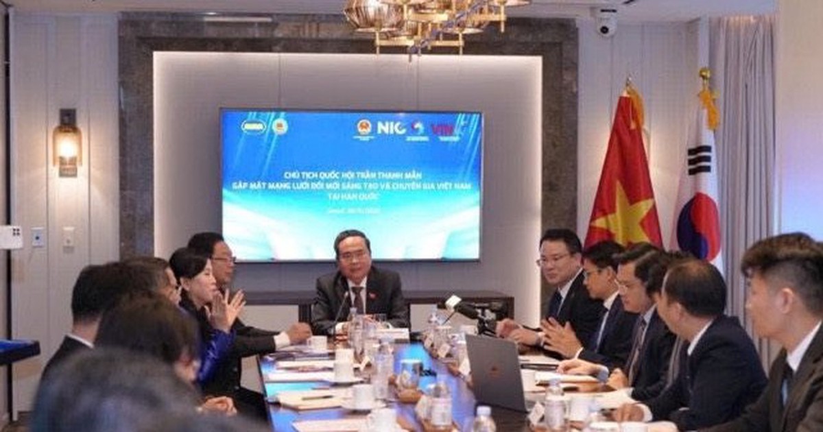 Chủ tịch Quốc hội: Việc kết nối đội ngũ chuyên gia, nhà khoa học… người Việt ở nước ngoài cần được nâng lên tầm mức mới