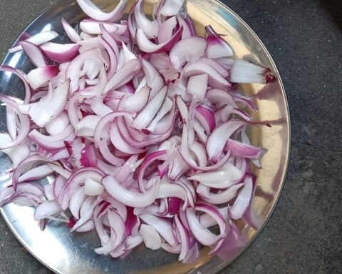 Ăn hành tây mỗi ngày trong 3 tháng để “chặn” ung thư, người đàn ông 45 tuổi “ngã ngửa” khi đến bệnh viện