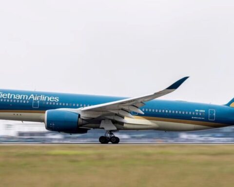 HOSE có thông báo mới đối với cổ phiếu HVN của Vietnam Airlines