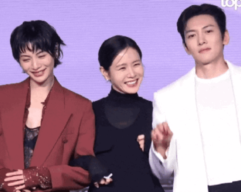 Sự kiện toàn sao khủng: Ji Chang Wook chuẩn bạch mã hoàng tử, mỹ nhân đẹp nhất thế giới ga lăng với Son Ye Jin