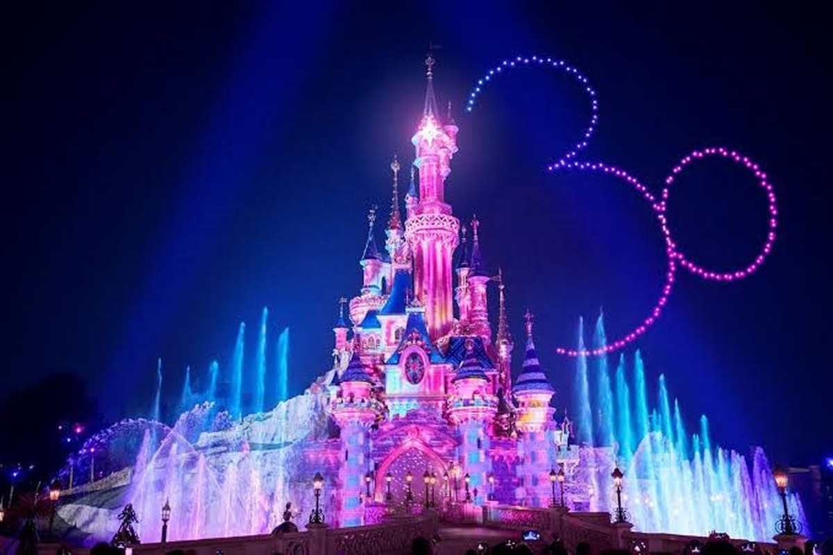 Cổ phiếu DN sở hữu loạt công viên giải trí khổng lồ, rộng gấp 14 lần Disneyland Park tại Paris tăng “bốc đầu”