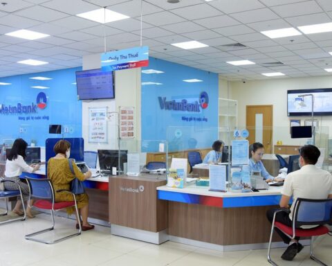 Từ 5/10/2026: Ngân hàng sẽ phong tỏa tiền trong tài khoản khách hàng thuộc trường hợp sau