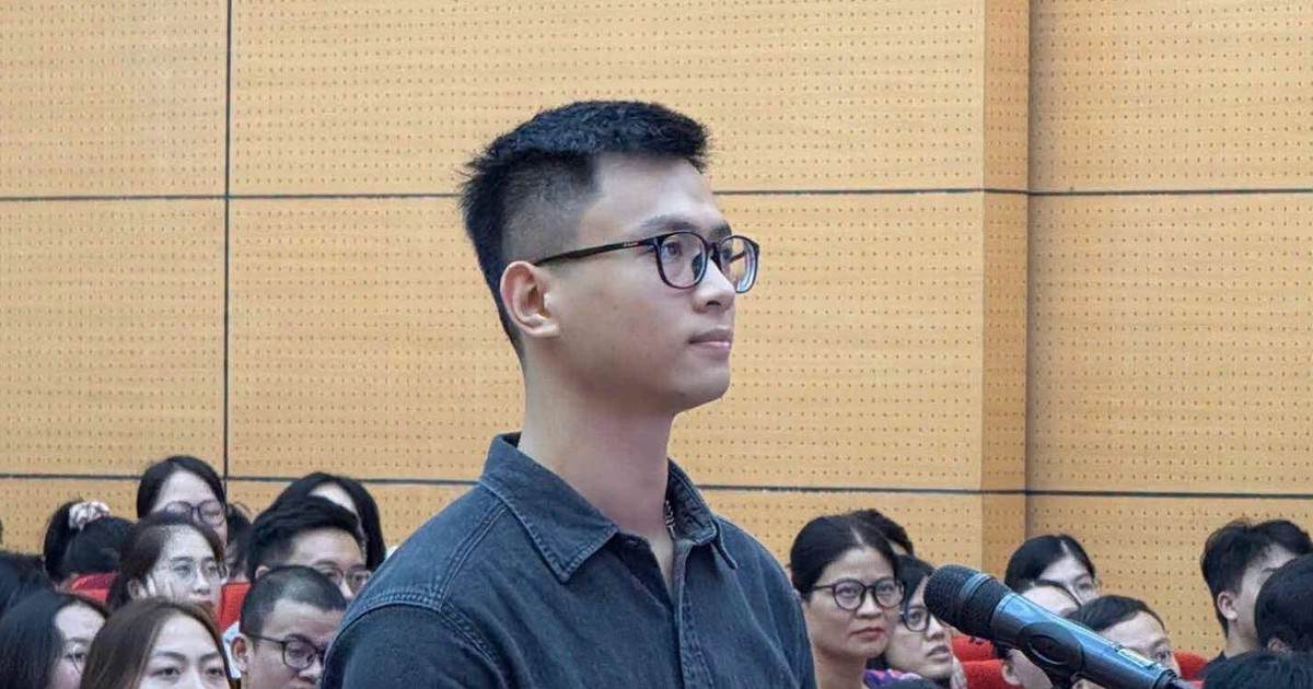 “Nam thần” Thủ khoa bác sĩ nội trú Răng hàm mặt Phạm Quang Minh: Biến ước mơ của ông ngoại thành mục tiêu phấn đấu