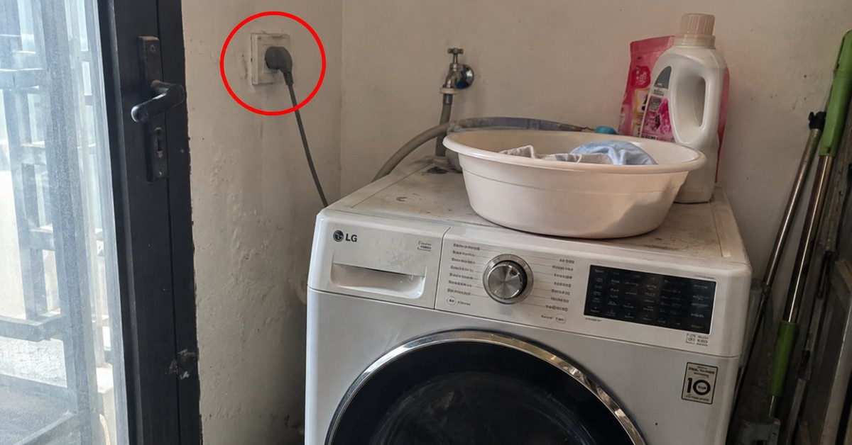 Lời khuyên cho những gia đình vẫn để máy giặt cắm điện 24/24