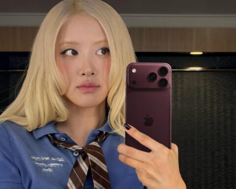 Cả thế giới ganh tị, Rosé là người đầu tiên selfie bằng iPhone 18 Pro