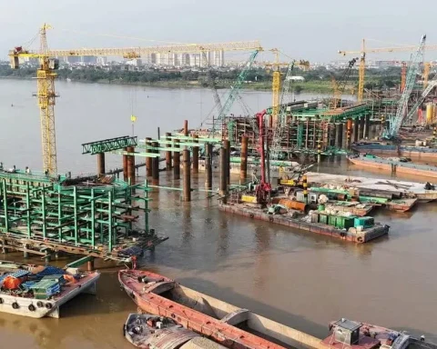 Hà Nội hoàn thành giải phóng mặt bằng 7 cầu vượt sông Hồng