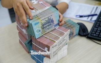Vốn trung – dài hạn chỉ chiếm 16%, bơm ròng mạnh cùng mở “van” tái cấp vốn tiếp sức thanh khoản