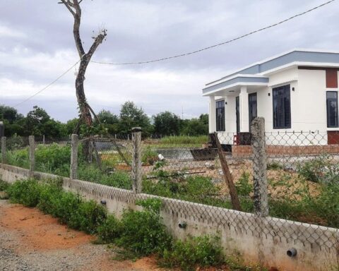 Người dân tự khai hoang đất, làm ao rồi xây nhà ở gần 20 năm nhưng không có giấy tờ, hỏi có được cấp sổ đỏ lần đầu theo Luật Đất đai 2024, Bộ Nông nghiệp và Môi trường trả lời
