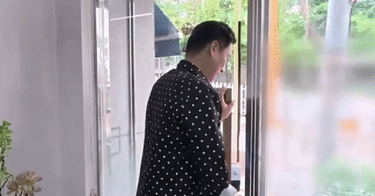 Nam diễn viên đi bán mỹ phẩm dạo kiếm ăn từng bữa, cho bạn vay 20 tỷ nhưng không ai chịu trả