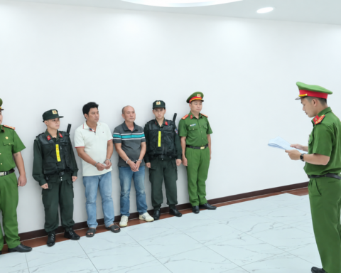 TP.HCM khởi tố 4 người đổ, san lấp trái phép hơn 1.000 tấn chất thải