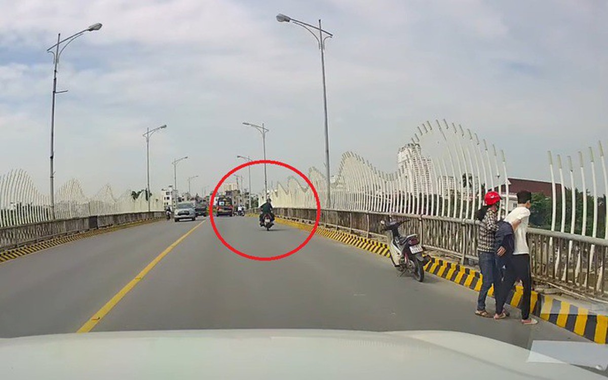 Camera ghi cảnh thiếu tá quân đội lao xuống sông cứu người rồi mất tích