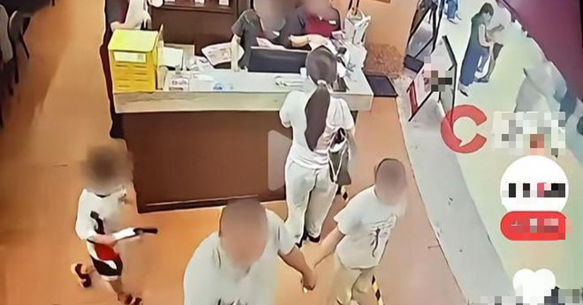 Chuyện lạ: Cô gái tố bị quấy rối, khi xem lại clip, dân tình đồng loạt quay xe bênh vực “thủ phạm”