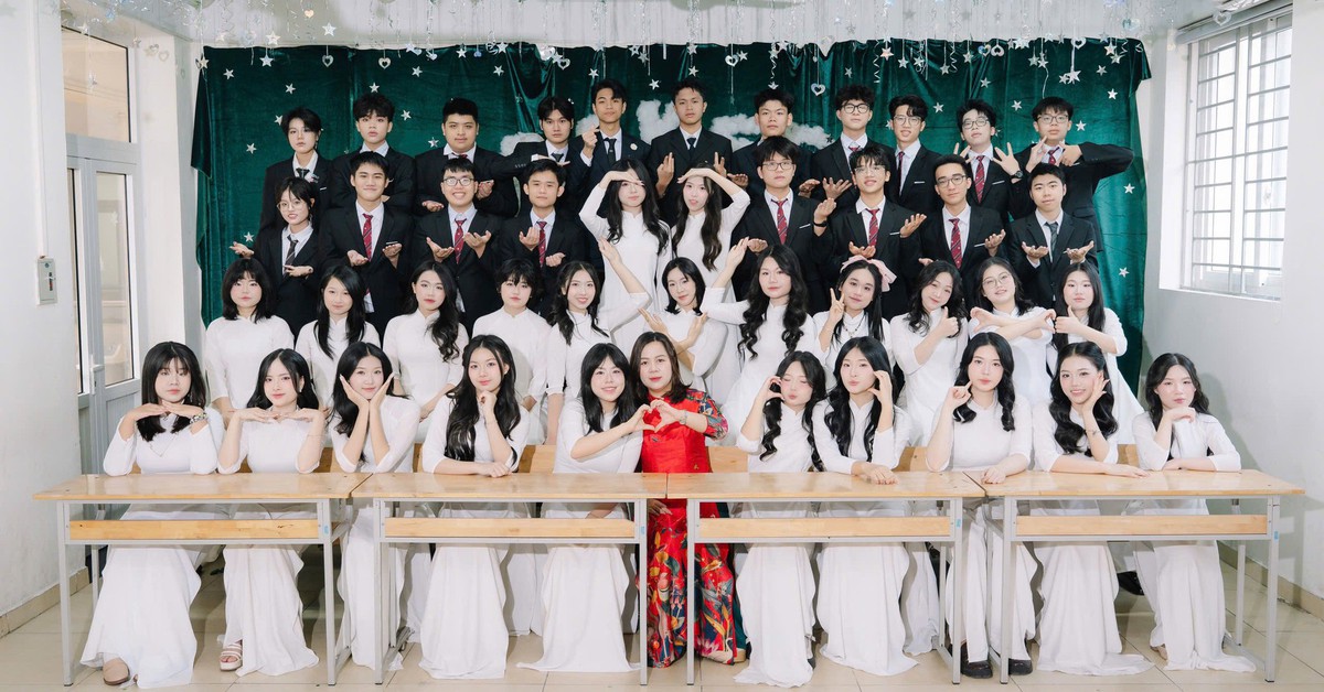 Phát hiện một lớp học ở Hà Nội có 36/45 học sinh có IELTS từ 8.0 trở lên, 29 học sinh đạt SAT 1.500+