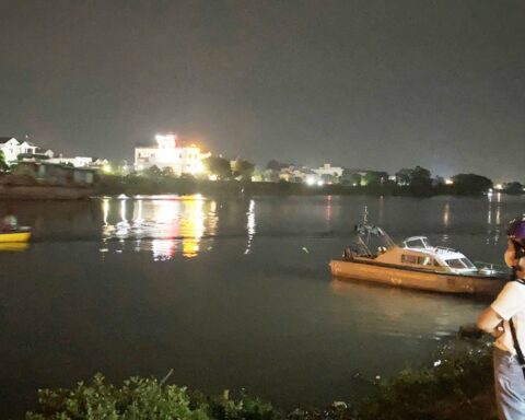 Thiếu tá lao xuống sông cứu người rồi mất tích: Gia đình ngóng chờ phép màu