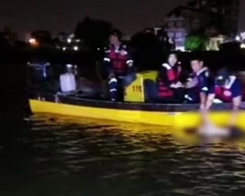 Tìm thấy nạn nhân thứ 2 trong vụ thiếu tá lao xuống sông Trà Lý cứu người