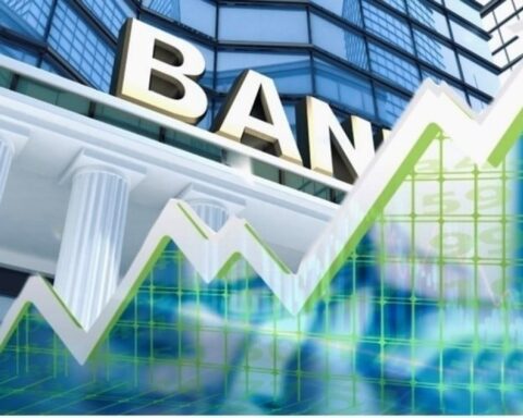 Tiền gửi co xuống dưới 60%, ngân hàng bù đắp bằng nhiều nguồn vốn “nhạy” với lãi suất