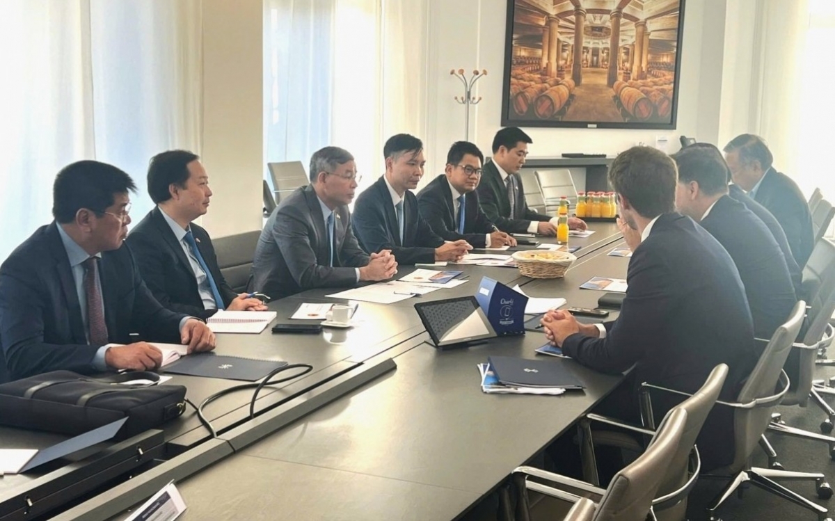 Bộ trưởng Ngô Văn Tuấn làm việc với lãnh đạo Tập đoàn Rothschild & Co