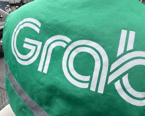 Ai đang sở hữu Grab?