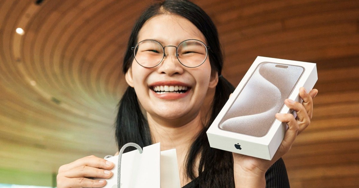 Người Việt “quá giàu và mê iPhone”: iPhone 18 Pro bán ảm đạm trên thế giới, Việt Nam vẫn mua ầm ầm