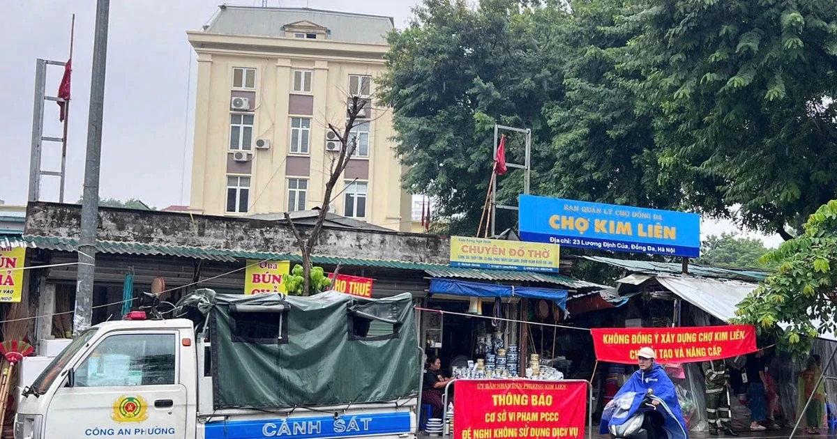 Chợ Kim Liên đóng cửa sau 34 năm