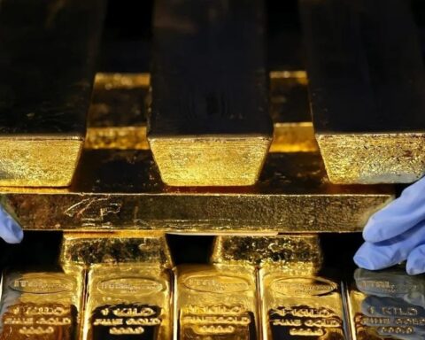 Tranh thủ giá giảm sâu, nhóm quỹ thuộc BlackRock đồng loạt mua vàng