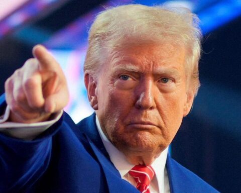 Tại sao ông Trump nói “cảnh báo AI đe doạ nhân loại” là trò lừa bịp?
