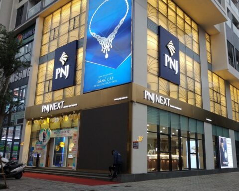 Nóng: PNJ giảm thời gian thanh toán khi mua lại sản phẩm từ khách hàng