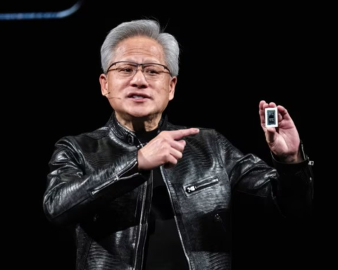 Công nghệ 16/9: Jensen Huang tham dự sự kiện Windows & Surface của Microsoft