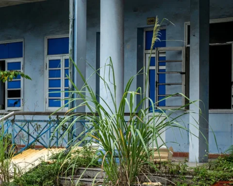 Đại bản doanh bóng đá Than Quảng Ninh bị ‘bỏ hoang’